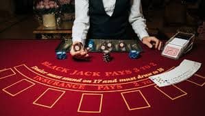 Antarmuka aplikasi mobile liga play yang menampilkan dashboard utama dengan permainan dan taruhan olahraga